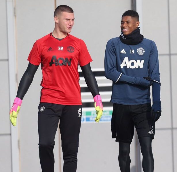 Journalist claims Tottenham in pole position for Sam Johnstone
