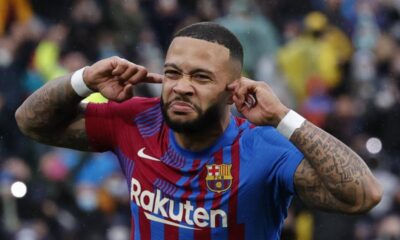 Memphis Depay wants to remain at Barcelona