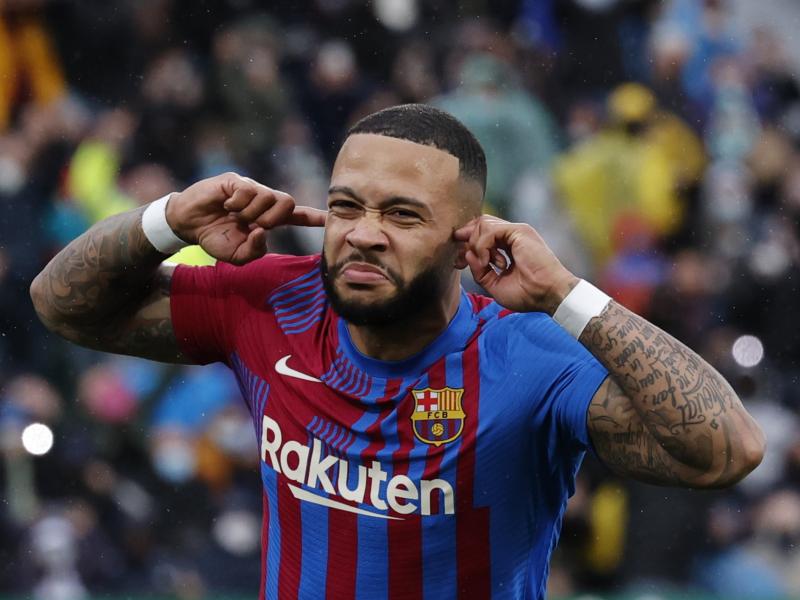 Memphis Depay wants to remain at Barcelona Memphis Depay wants to remain at Barcelona