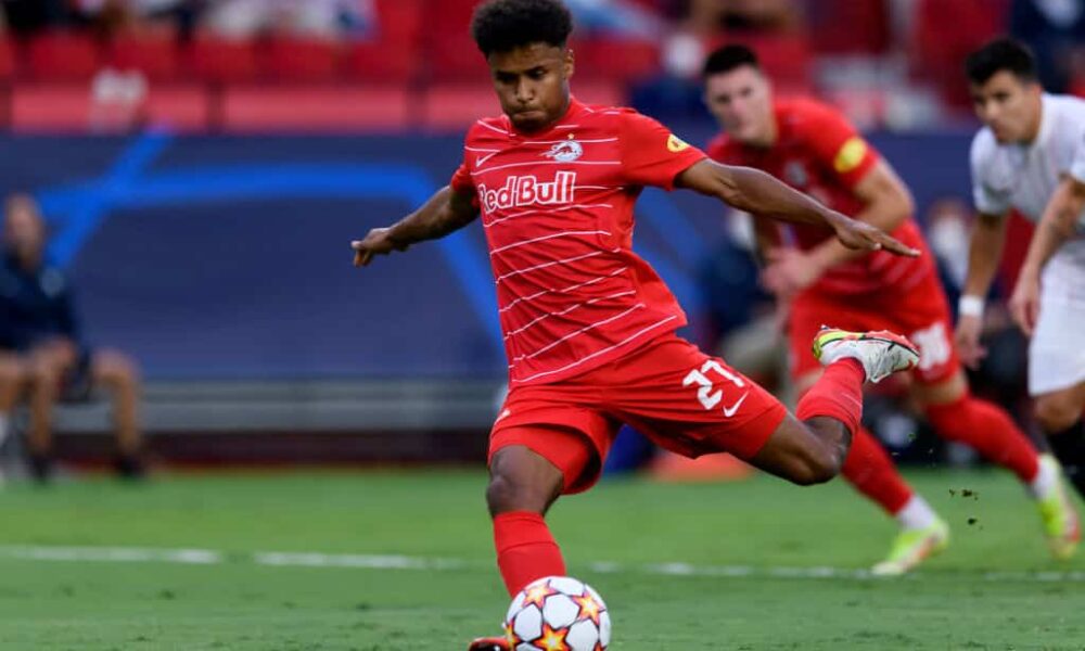 Manchester United fail with sensational transfer hijack for star striker Manchester United fail with sensational transfer hijack for star striker