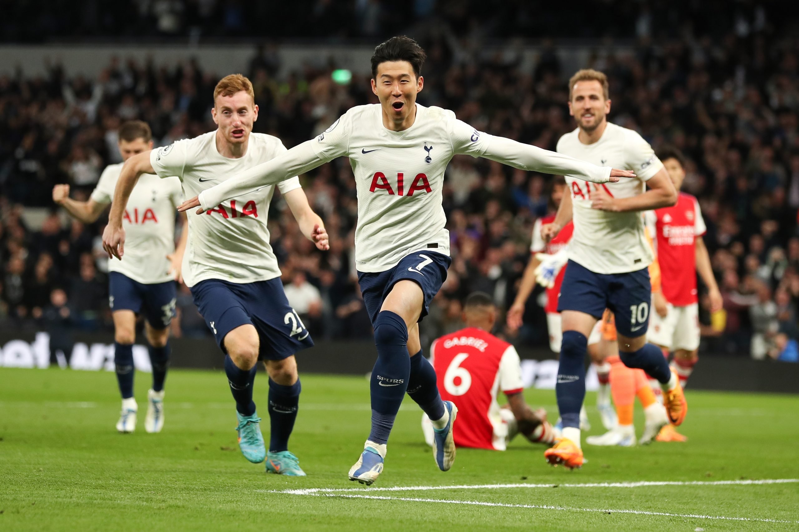 Spurs thump Arsenal to keep top-4 hopes alive Spurs thump Arsenal to keep top-4 hopes alive