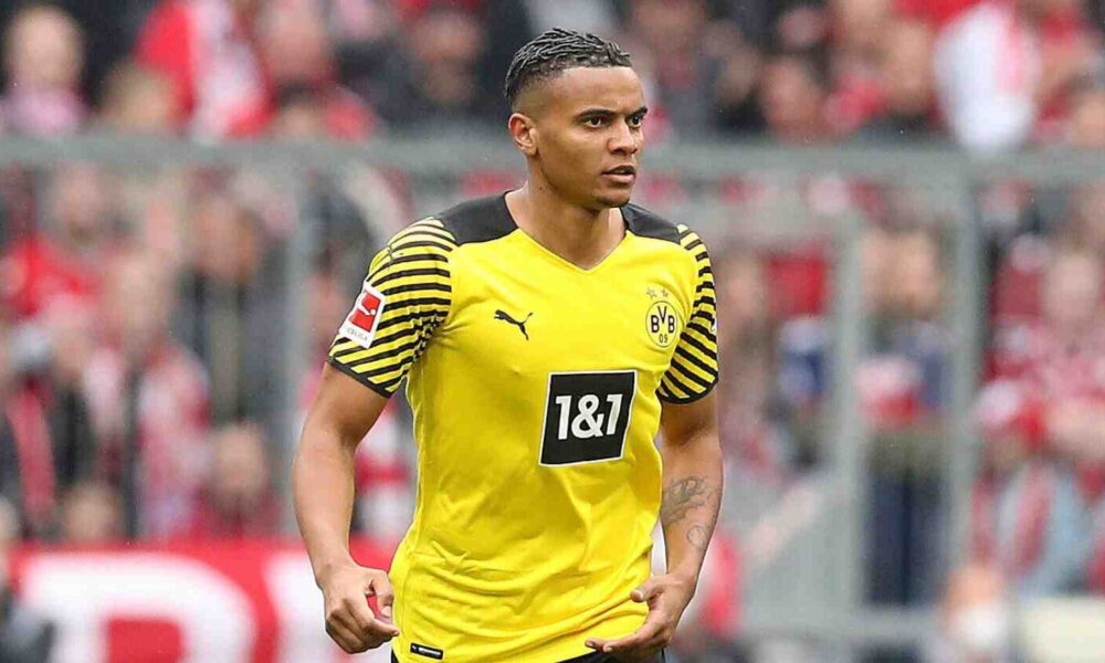 Arsenal form transfer strategy with potential risk after joining race for Man Utd-linked Akanji Arsenal form transfer strategy with potential risk after joining race for Man Utd-linked Akanji