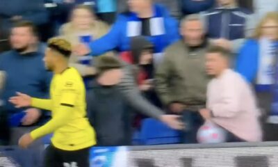 (Video) Everton fan hides ball from Chelsea’s Reece James (Video) Everton fan hides ball from Chelsea’s Reece James