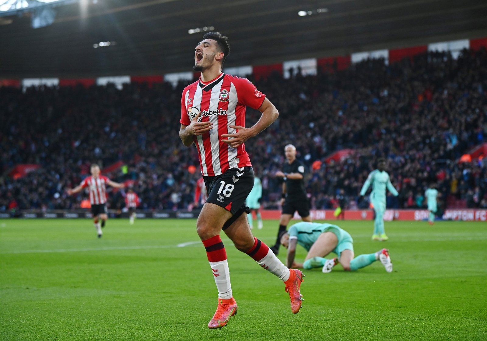 West Ham plot bid for Armando Broja West Ham plot bid for Armando Broja