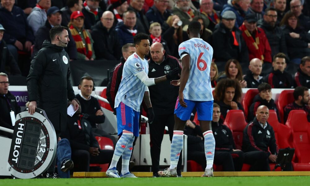 Man City identify shock Fernandinho replacement in Pogba