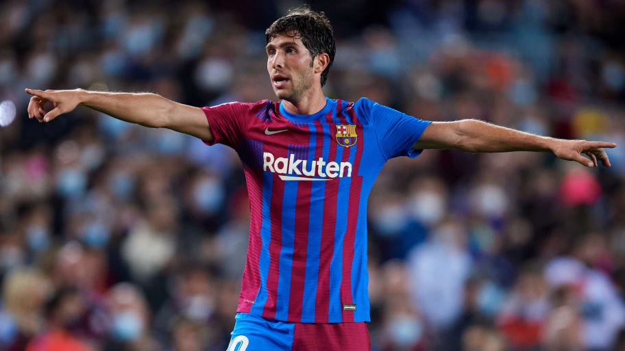 Sergi Roberto signs new Barcelona contract Sergi Roberto signs new Barcelona contract
