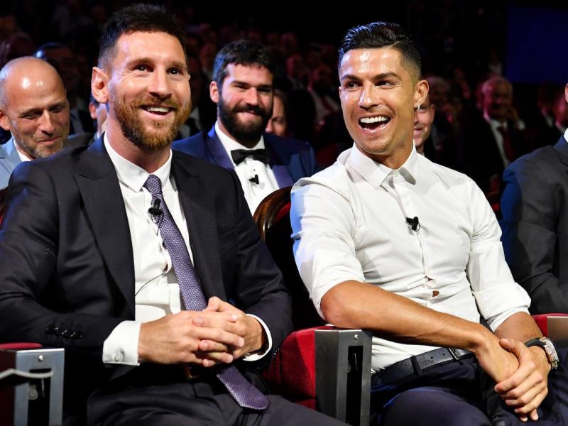 Jay Jay Okocha reveals difference between Messi and Ronaldo as GOATs Jay Jay Okocha reveals difference between Messi and Ronaldo as GOATs