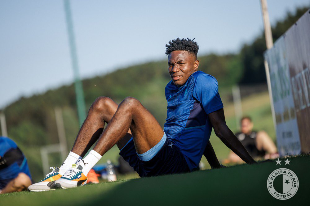 “Determination, Hard Work Got Me Here,” – Nigerian Youngster Moses Usor Says After Signing Dirst Pro Contract – Abroad “Determination, Hard Work Got Me Here,” – Nigerian Youngster Moses Usor Says After Signing Dirst Pro Contract – Abroad