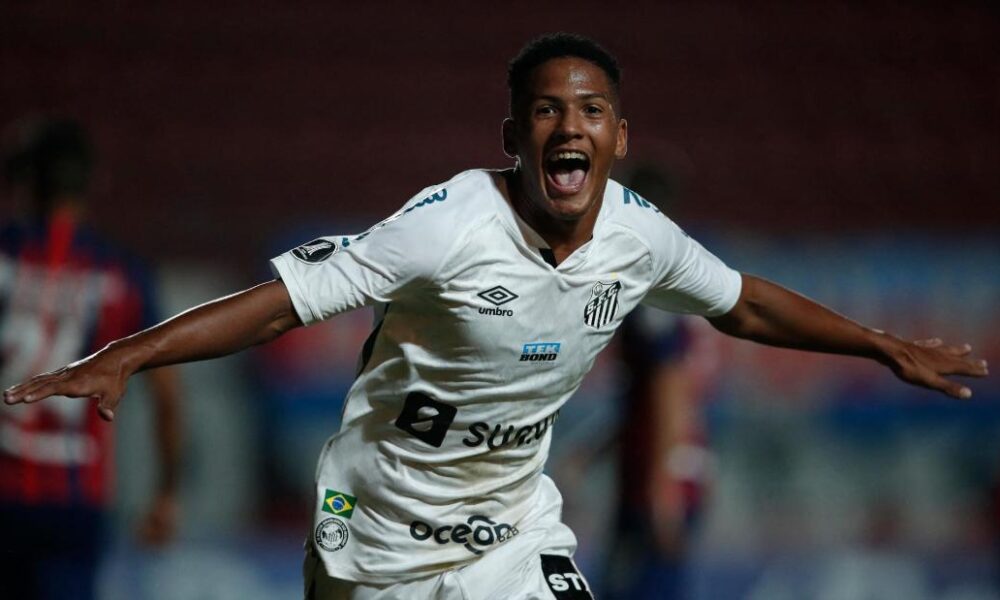 Newcastle interested in signing Brazilian teenager