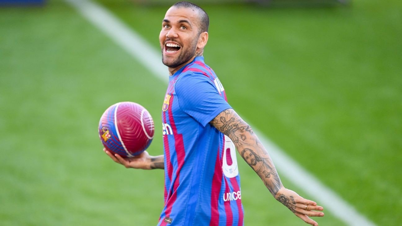 After leaving Barca (again), can Dani Alves extend record trophy haul even further? – Ghana Latest Football News, Live Scores, Results After leaving Barca (again), can Dani Alves extend record trophy haul even further? – Ghana Latest Football News, Live Scores, Results