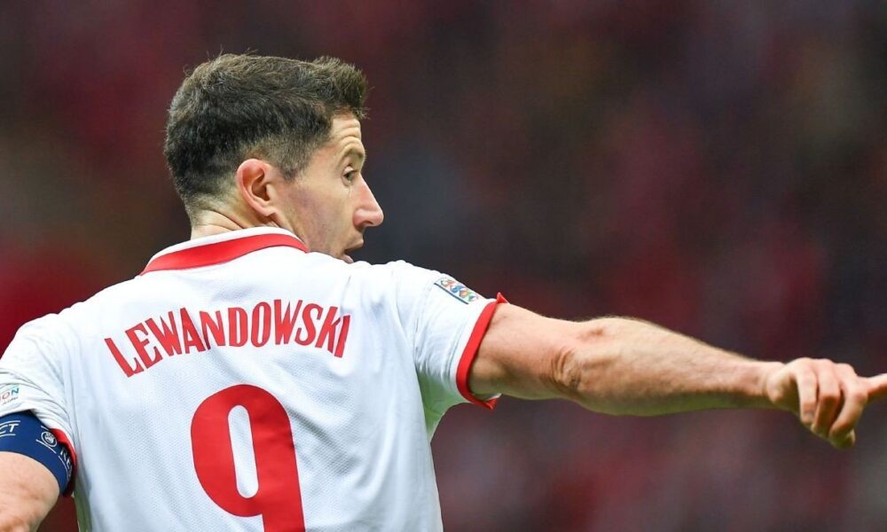 Barca make Lewa offer, want Kounde – sources – Ghana Latest Football News, Live Scores, Results