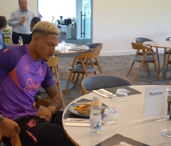 Maduka Okoye’s action as Watford Goalkeeper captured