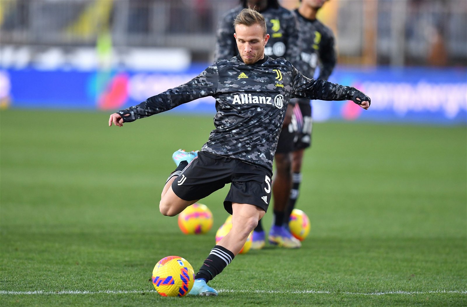 Arsenal set to rekindle Arthur interest Arsenal set to rekindle Arthur interest