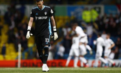 Leeds: Smyth drops Casilla transfer update