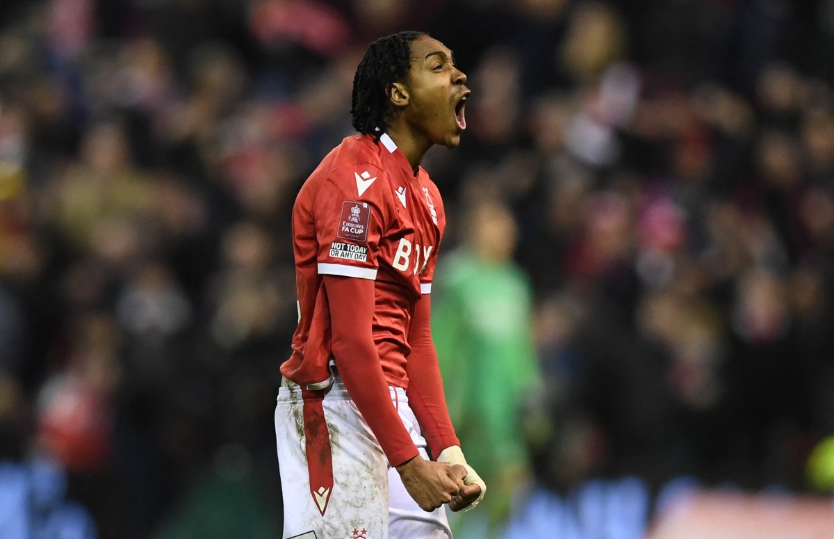 Spurs edge closer to completing £20m deal for Djed Spence