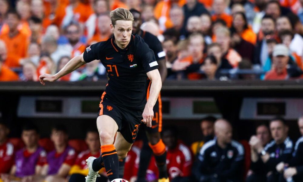 a new formula proposed by Manchester United to satisfy the Blaugranas in the Frenkie de Jong file?
