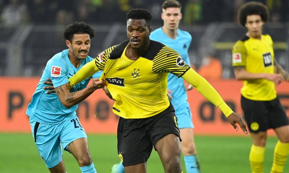 Man United interested in 23-year-old free agent