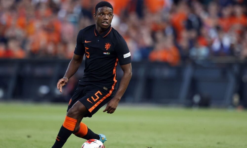 Sources: Man United close in on Malacia transfer