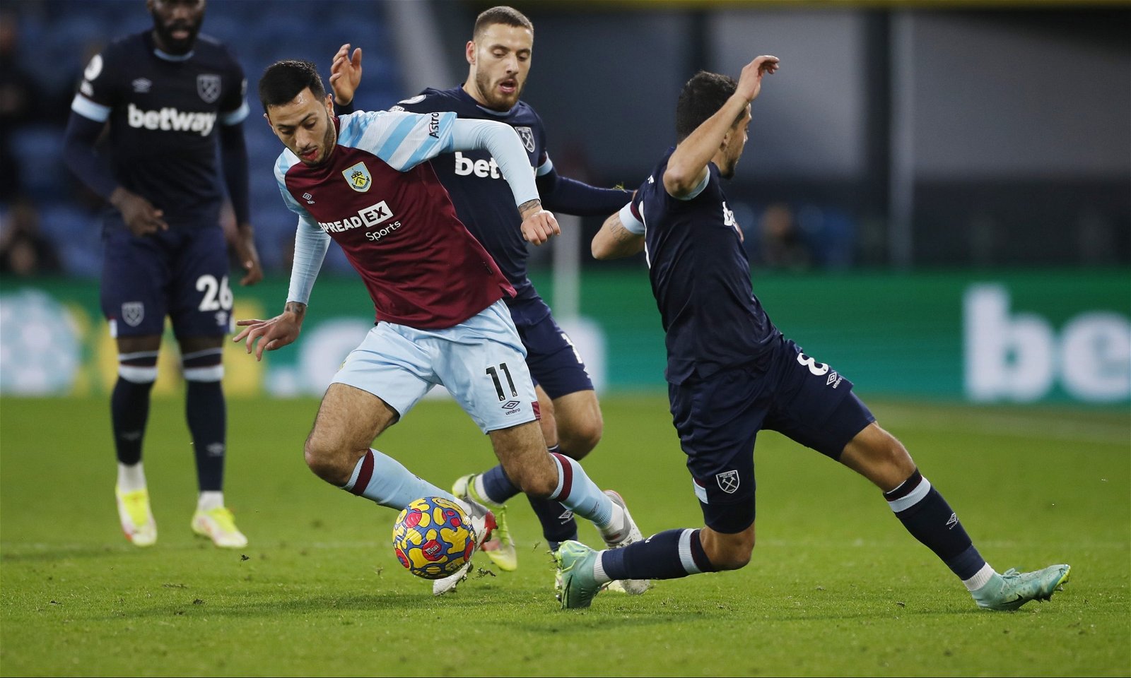 West Ham: Moyes begins McNeil talks West Ham: Moyes begins McNeil talks
