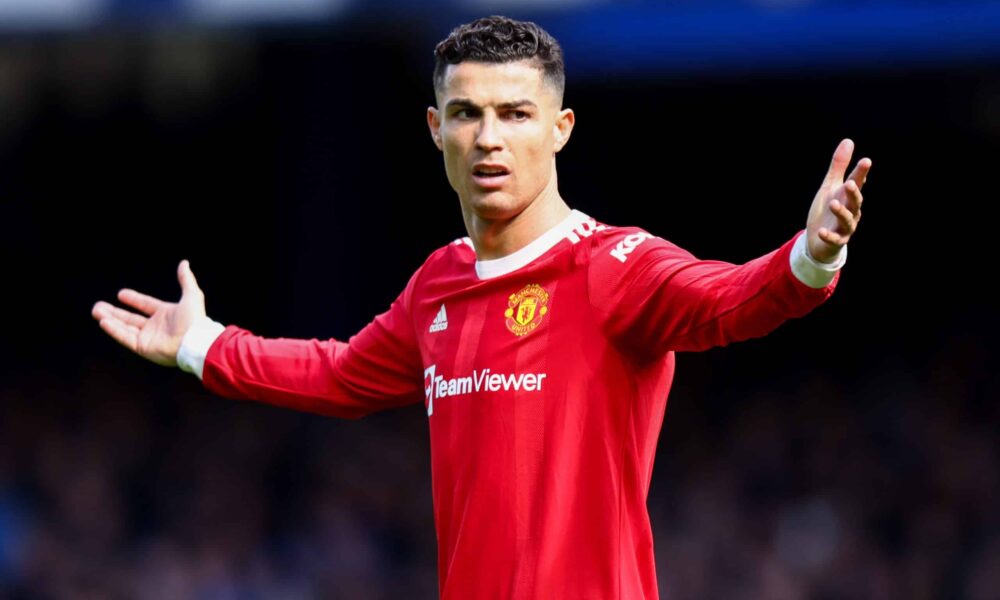 Manchester United fans send Cristiano Ronaldo message to club during Crystal Palace friendly