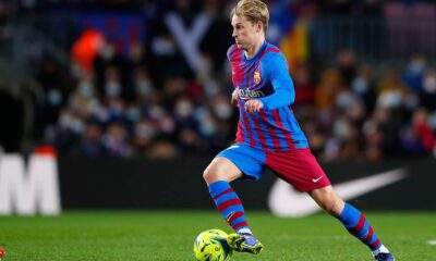The terms which would keep Man United target De Jong at Barcelona