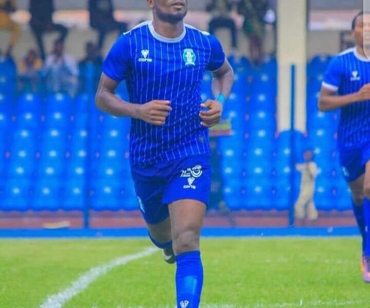 NPFL22: Moses Omoduemeke says “Thank you” To All Shooting Stars Fans