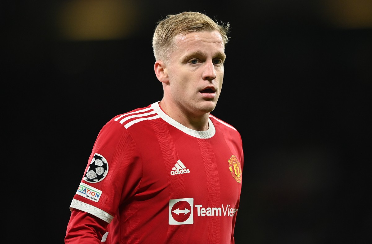 Manchester United offer Donny van de Beek in exchange for Ismael Bennacer Manchester United offer Donny van de Beek in exchange for Ismael Bennacer