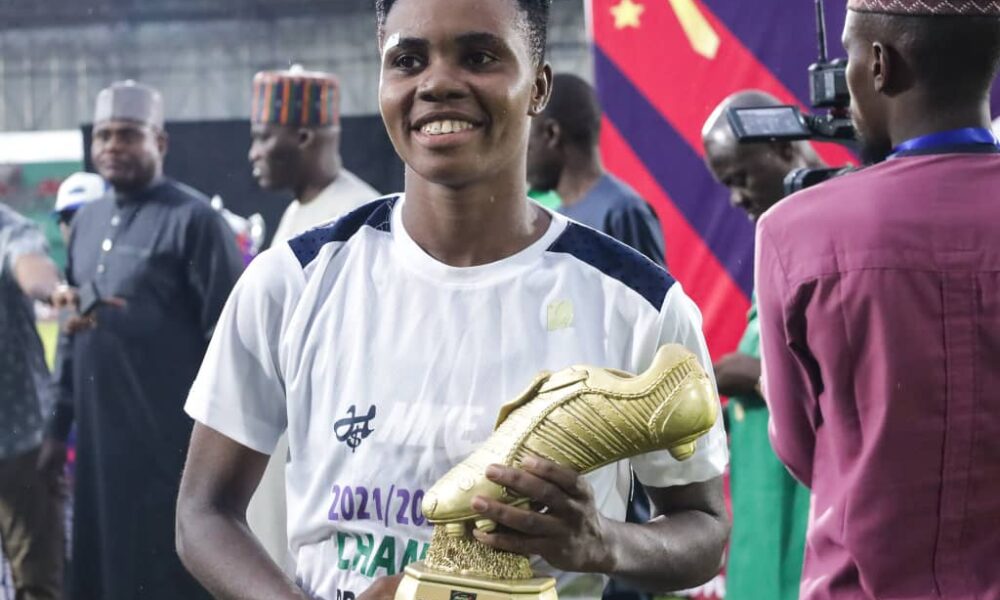 Gift Monday sends emotional farewell message to Porto after move to Spain