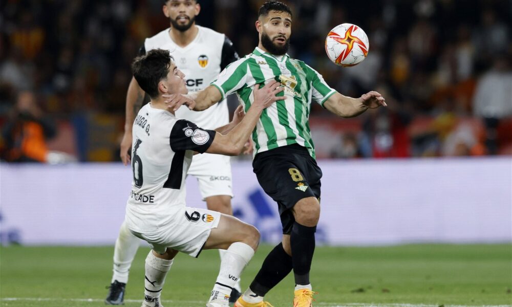 Newcastle linked with Nabil Fekir