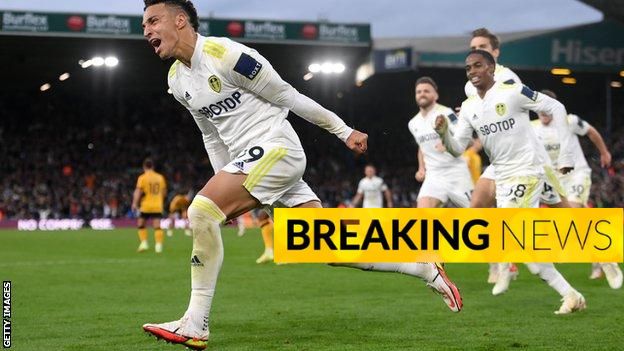 Leeds considering move for free agent with 390 Premier League appearances