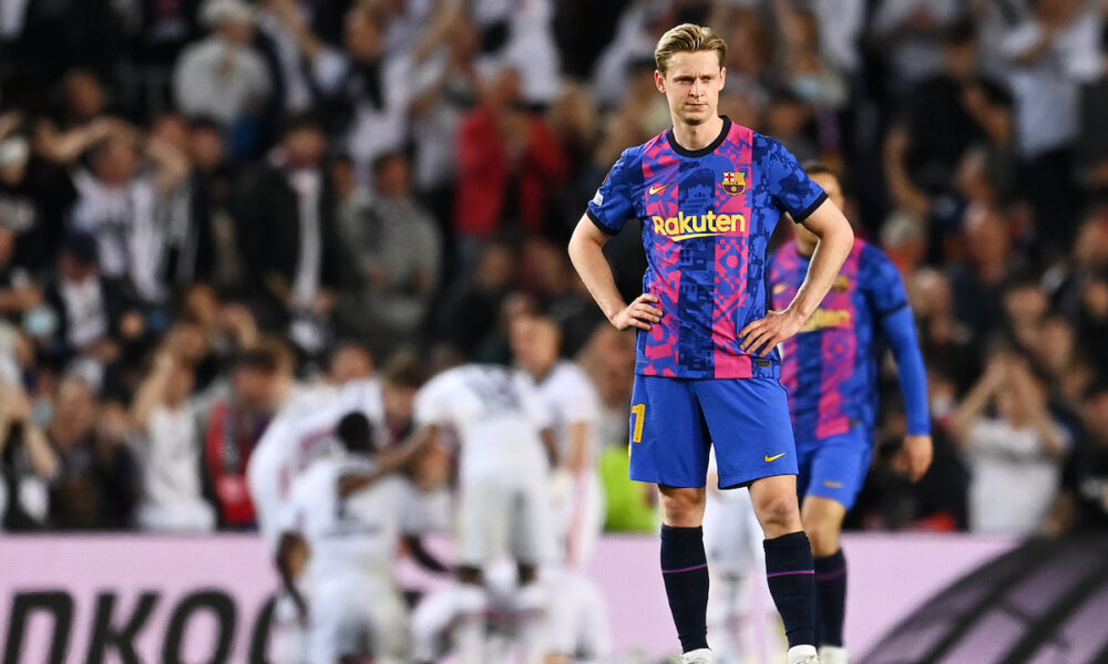 Barcelona president gives worrying De Jong update to United Barcelona president gives worrying De Jong update to United