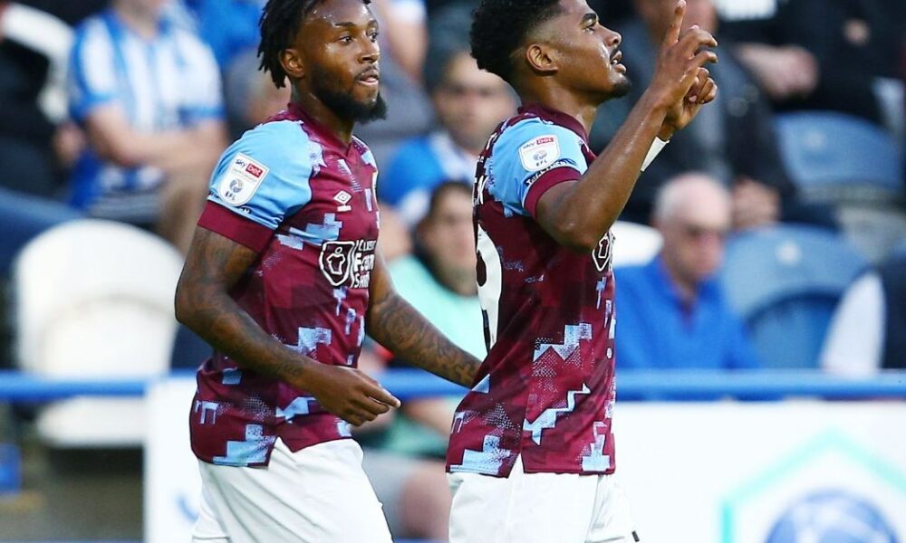 Chelsea loanee Ian Maatsen goal Huddersfield vs Burnley (0-1)