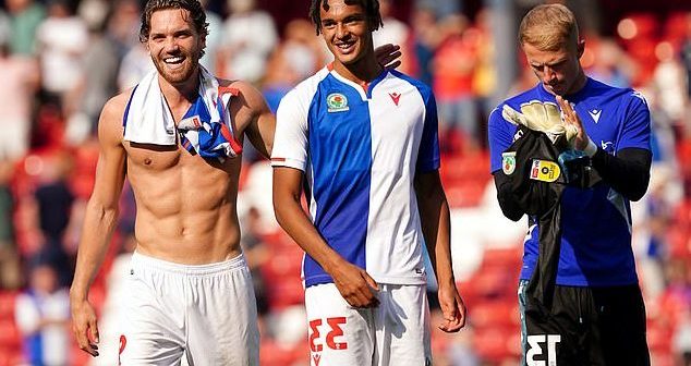 Tottenham to beat Manchester United and Chelsea to Ashley Phillips