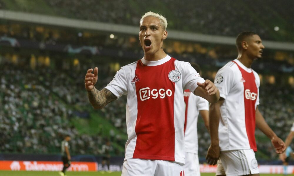 Man United plot “improved offer” for Antony