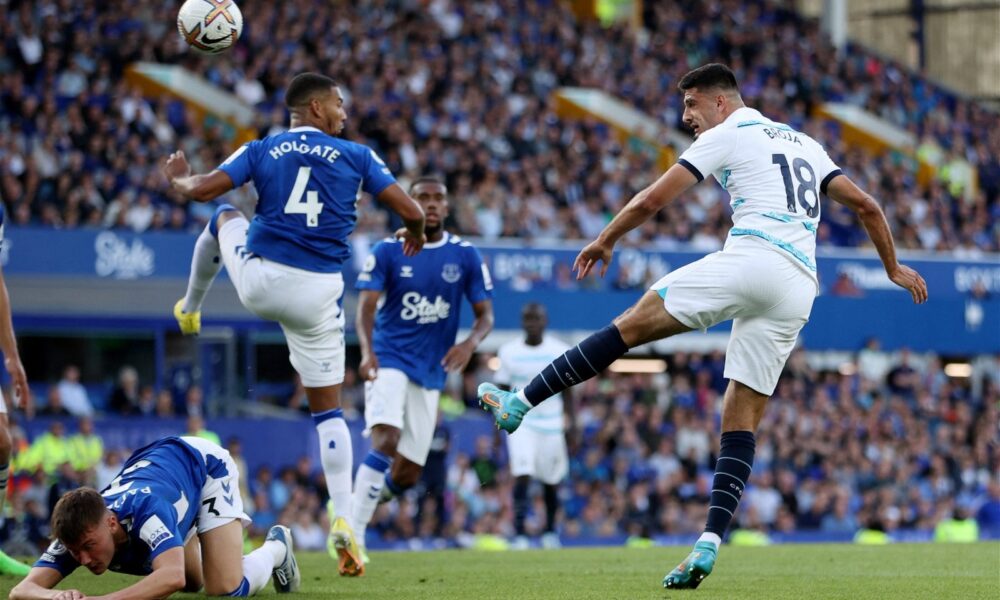 Everton prepare immediate move for Broja