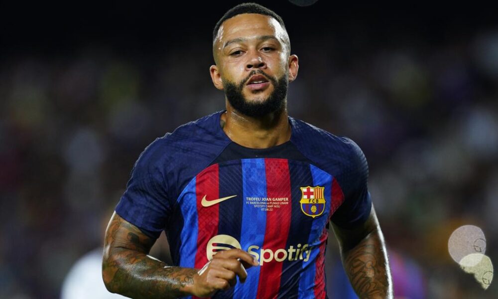 Depay keeps Premier League top as Juventus deal falters Depay keeps Premier League top as Juventus deal falters