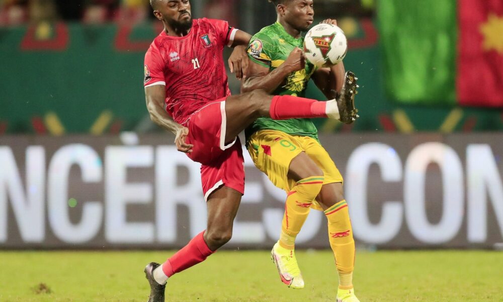 West Ham: Moyes interested in Toure