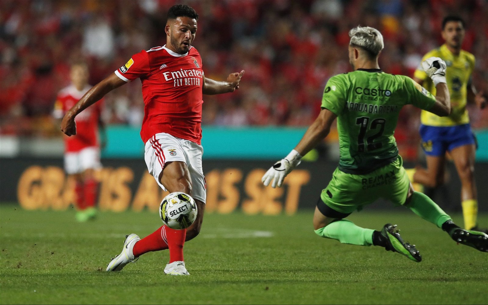 Everton looking at Goncalo Ramos Everton looking at Goncalo Ramos