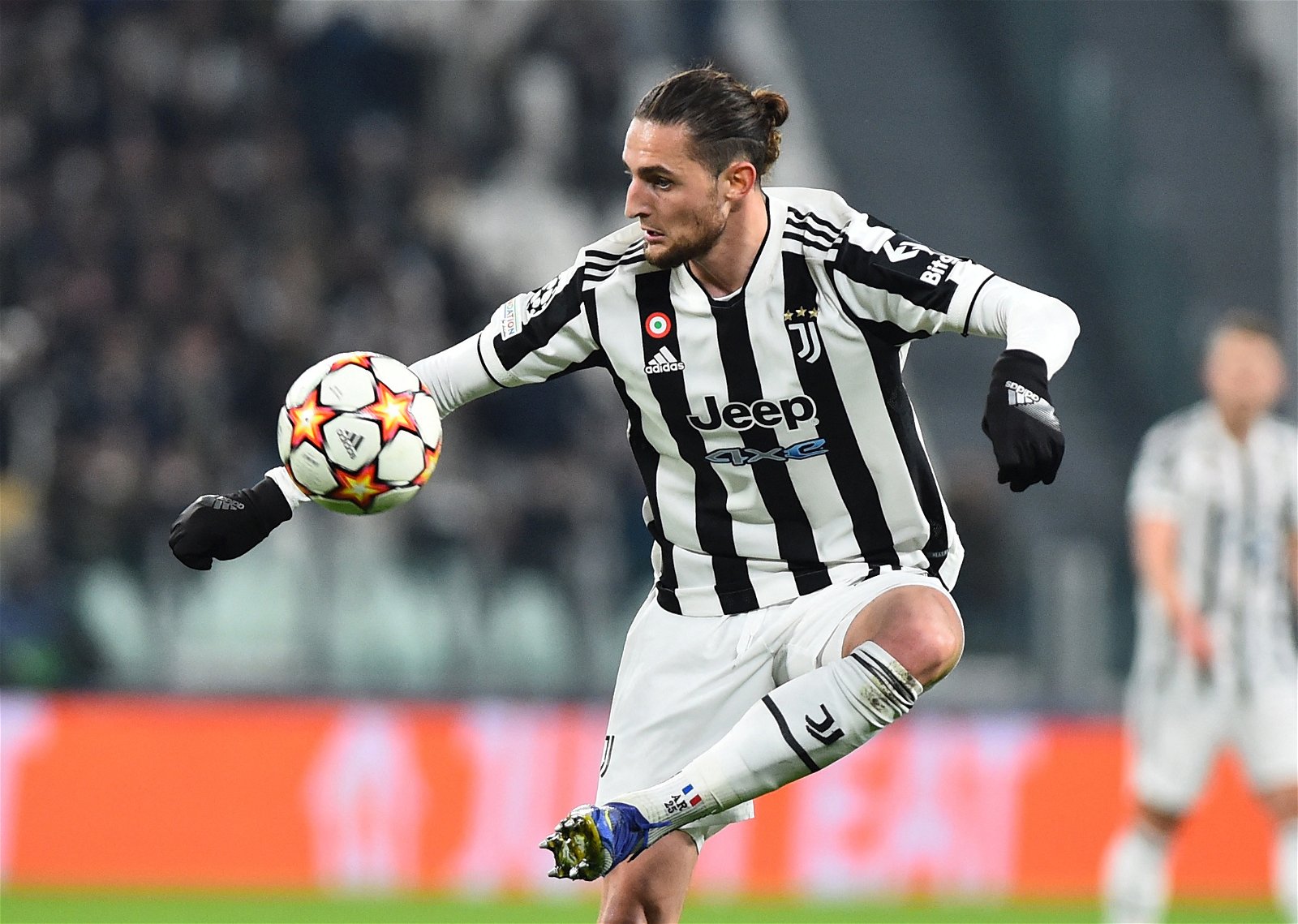 Manchester United close in on Rabiot deal Manchester United close in on Rabiot deal