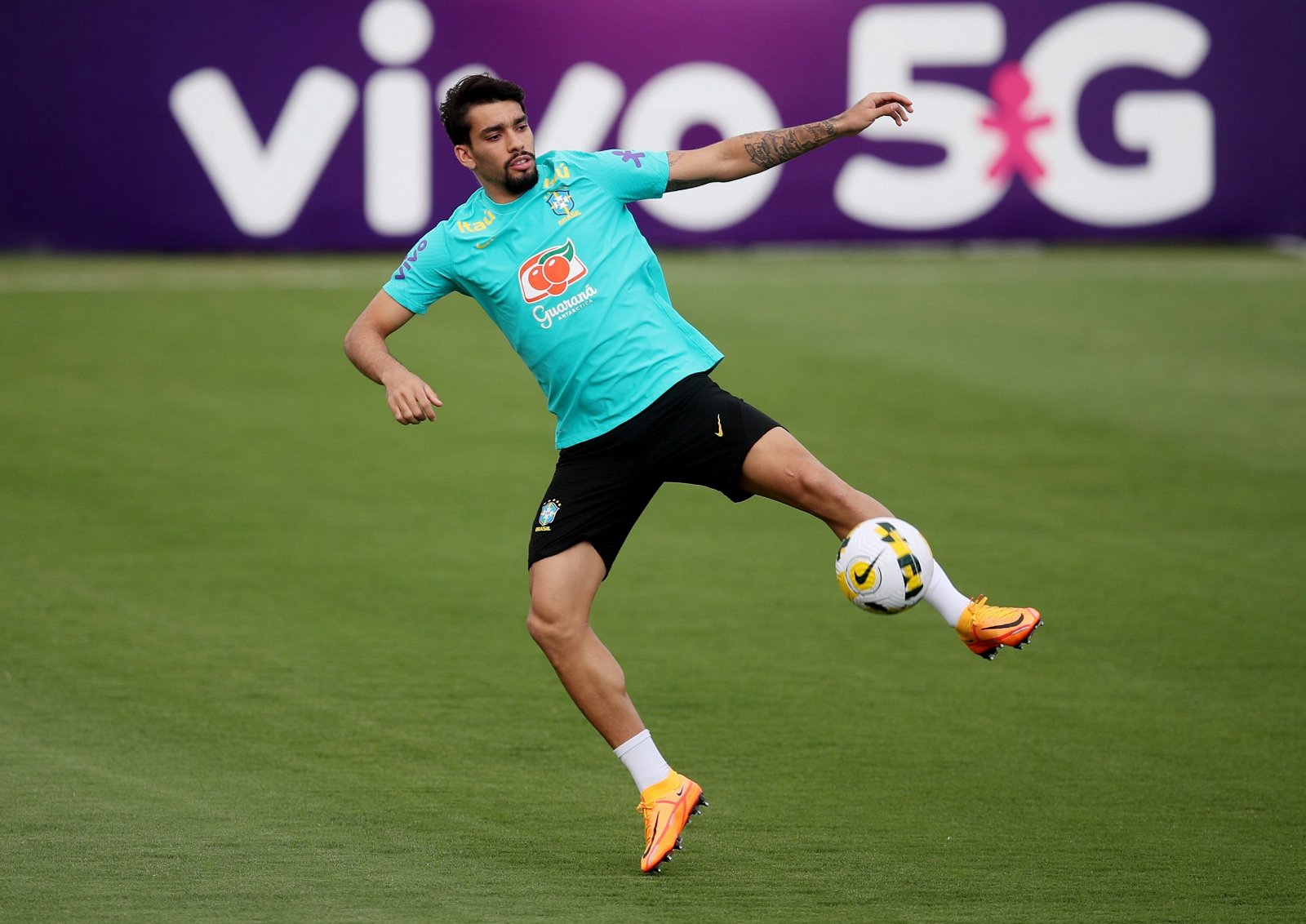 Man City must secure Lucas Paqueta transfer Man City must secure Lucas Paqueta transfer
