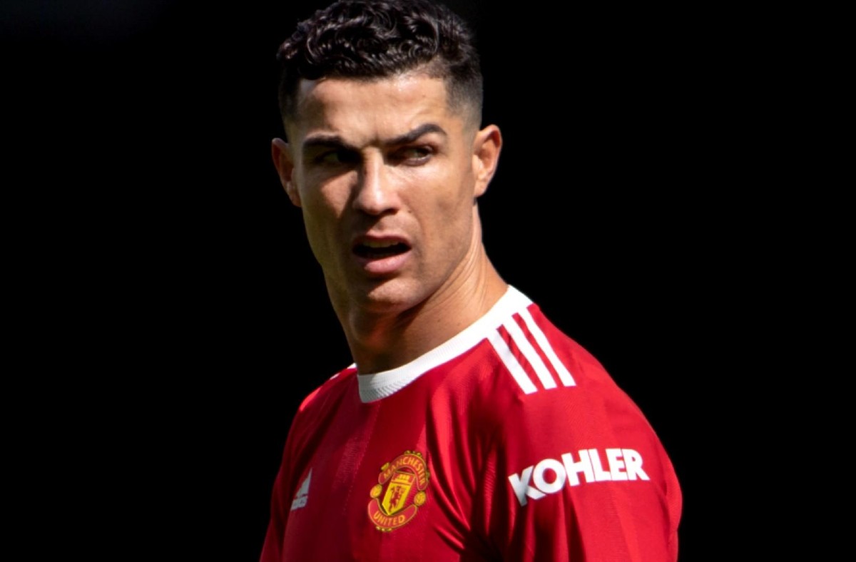 Cristiano Ronaldo offered a way out of Manchester United Cristiano Ronaldo offered a way out of Manchester United