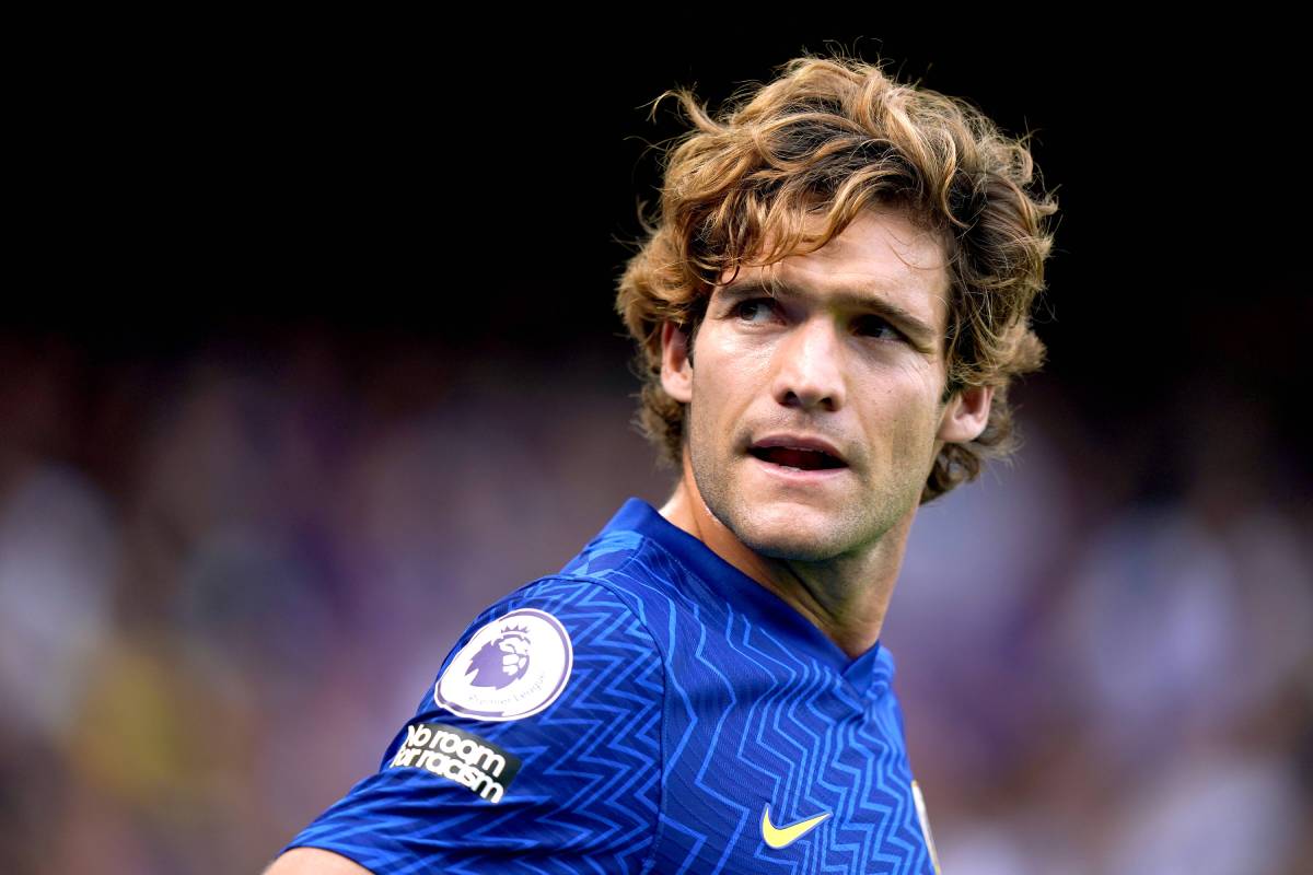 Barcelona closing in on deal to sign Chelsea defender Marcos Alonso Barcelona closing in on deal to sign Chelsea defender Marcos Alonso