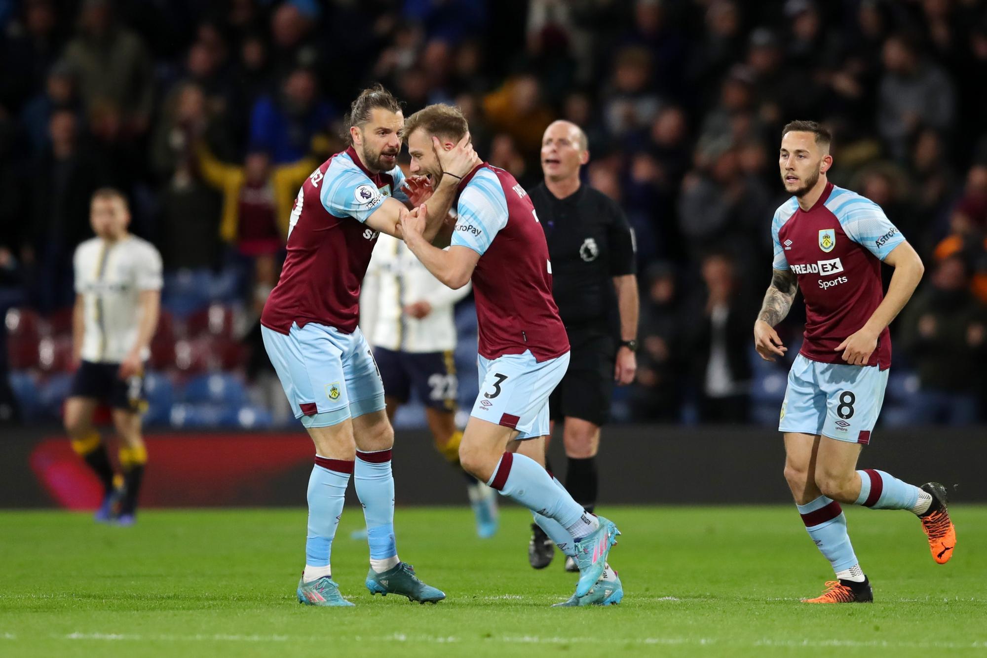 28-year-old English star could be set for Leeds switch before Deadline Day 28-year-old English star could be set for Leeds switch before Deadline Day