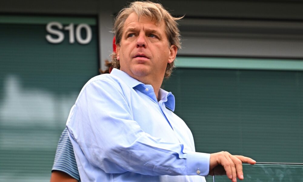 Chelsea “threw everything” at elite transfer guru, another big name open to the job