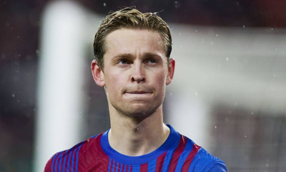 Man United set to give up on De Jong as midfielder edges closer to Chelsea Man United set to give up on De Jong as midfielder edges closer to Chelsea