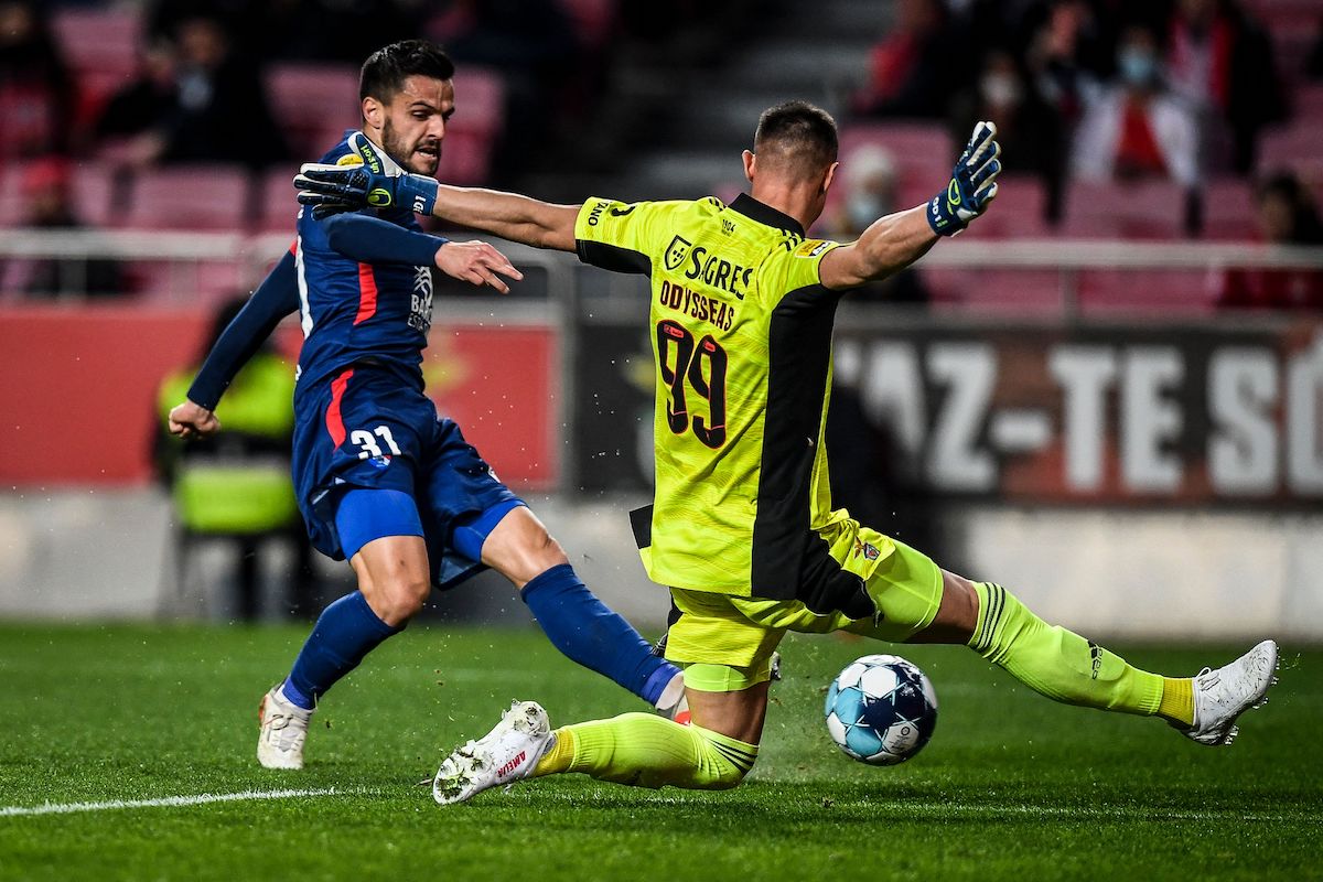 Manchester United shortlist 28-year-old goalkeeper Manchester United shortlist 28-year-old goalkeeper