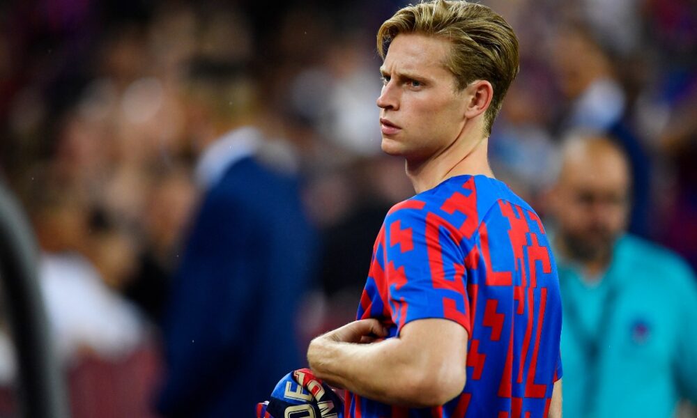 De Jong states how he felt about Man United and Chelsea’s interest De Jong states how he felt about Man United and Chelsea’s interest