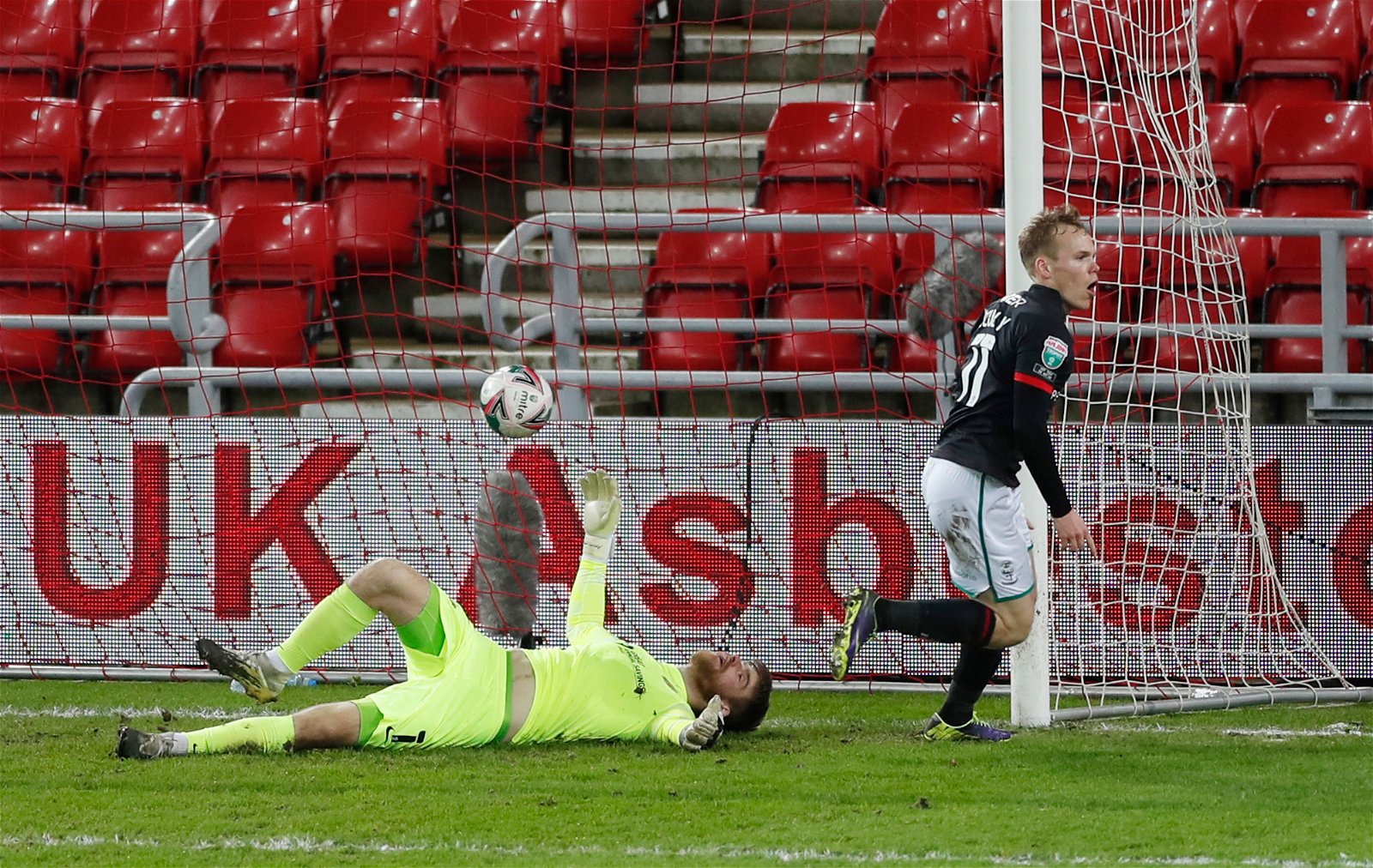 Sunderland must sign Anthony Scully Sunderland must sign Anthony Scully