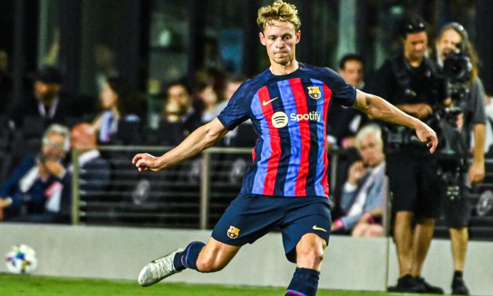 the Blues ready to pounce for de Jong, Barça called “commercial monstrosity” by a Dutch international the Blues ready to pounce for de Jong, Barça called “commercial monstrosity” by a Dutch international