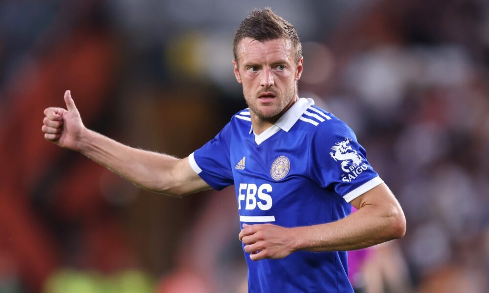 Jamie Vardy signs two year Leicester City contract extension
